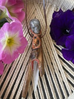 A Talisman to wear for knowing ancient wisdom and focus also for protection against psychic attack