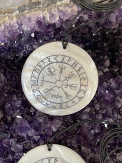 Mother of Pearl Round Vegvisir Necklace