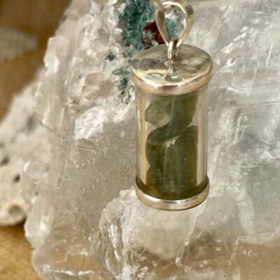 How To Cleanse, Charge, And Care For Your Moldavite Crystal?