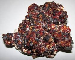 Garnet: The Gemstone of Passion and Vitality