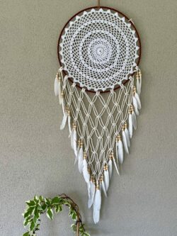 This is Beautiful Doily Macrame Feathers Dreamcatcher