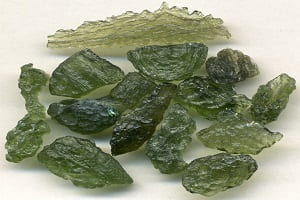Important Facts to Keep in Mind Before Taking Moldavite Crystal