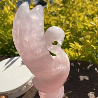 Elegant Rose Quartz Swan Carving