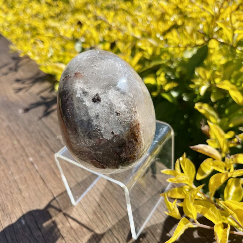 This is gorgeous garden quartz or lodolite skull of enchantment