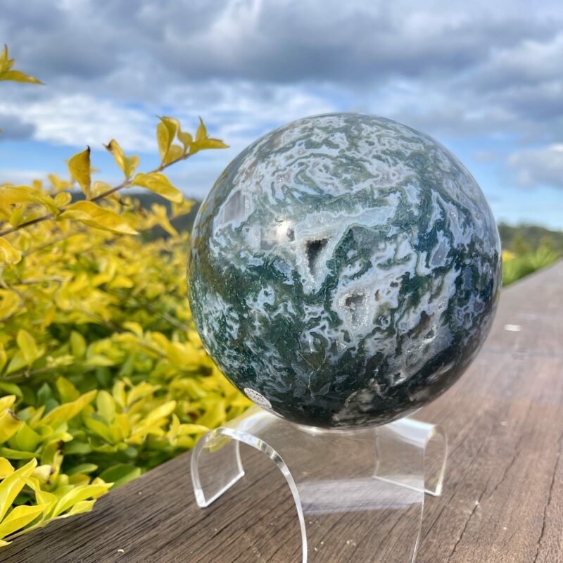 This is XXL Moss Agate Magic Within Sphere 3.9kg