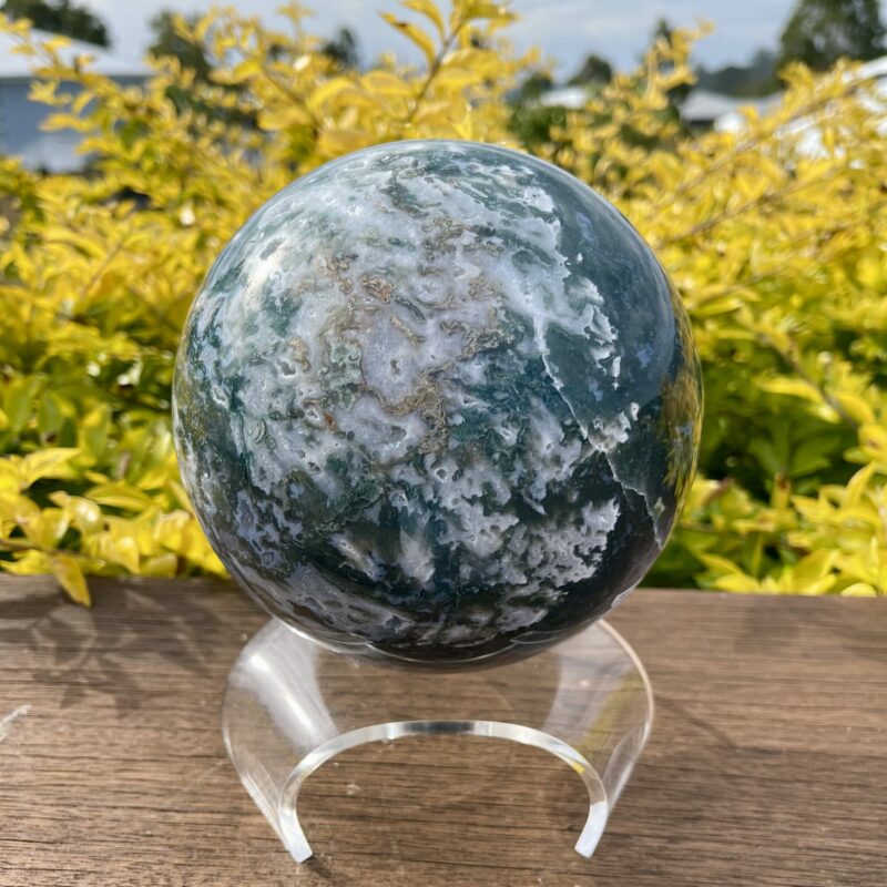 This is XXL Moss Agate Magic Within Sphere 3.9kg