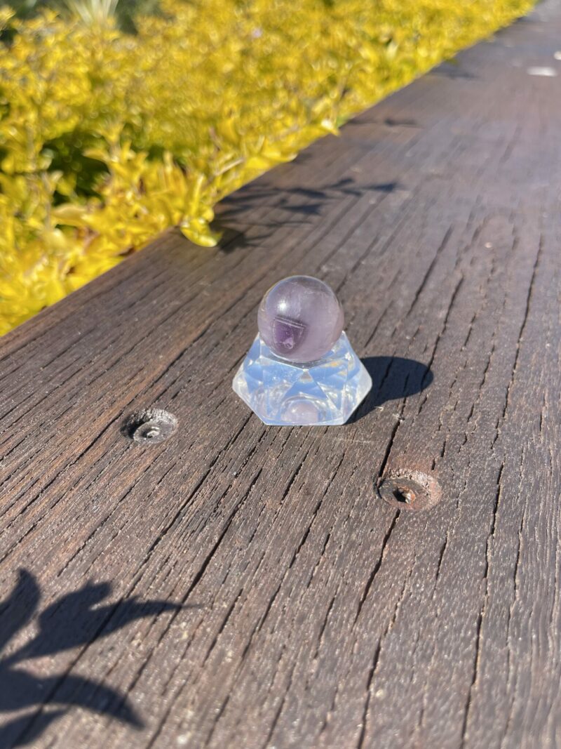 This is cute amethyst sphere 27mm