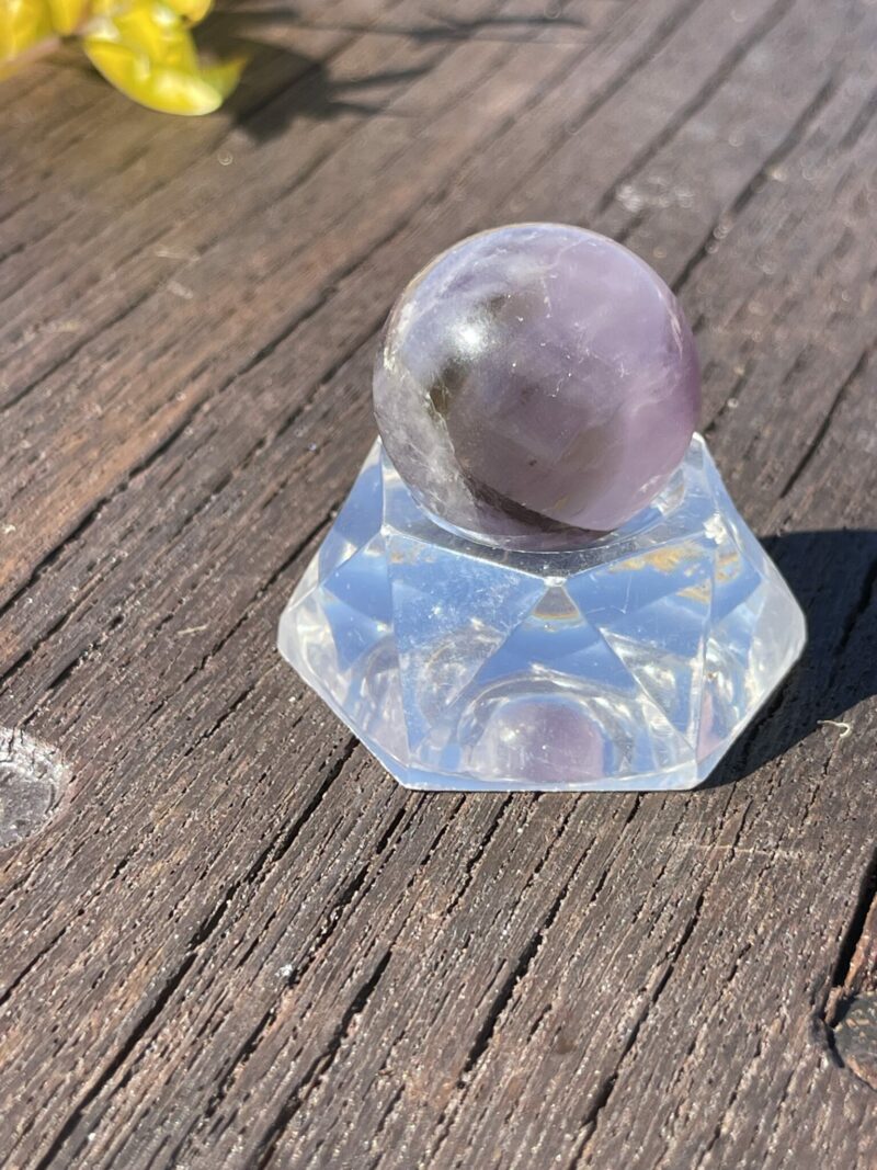 This is cute amethyst sphere 27mm