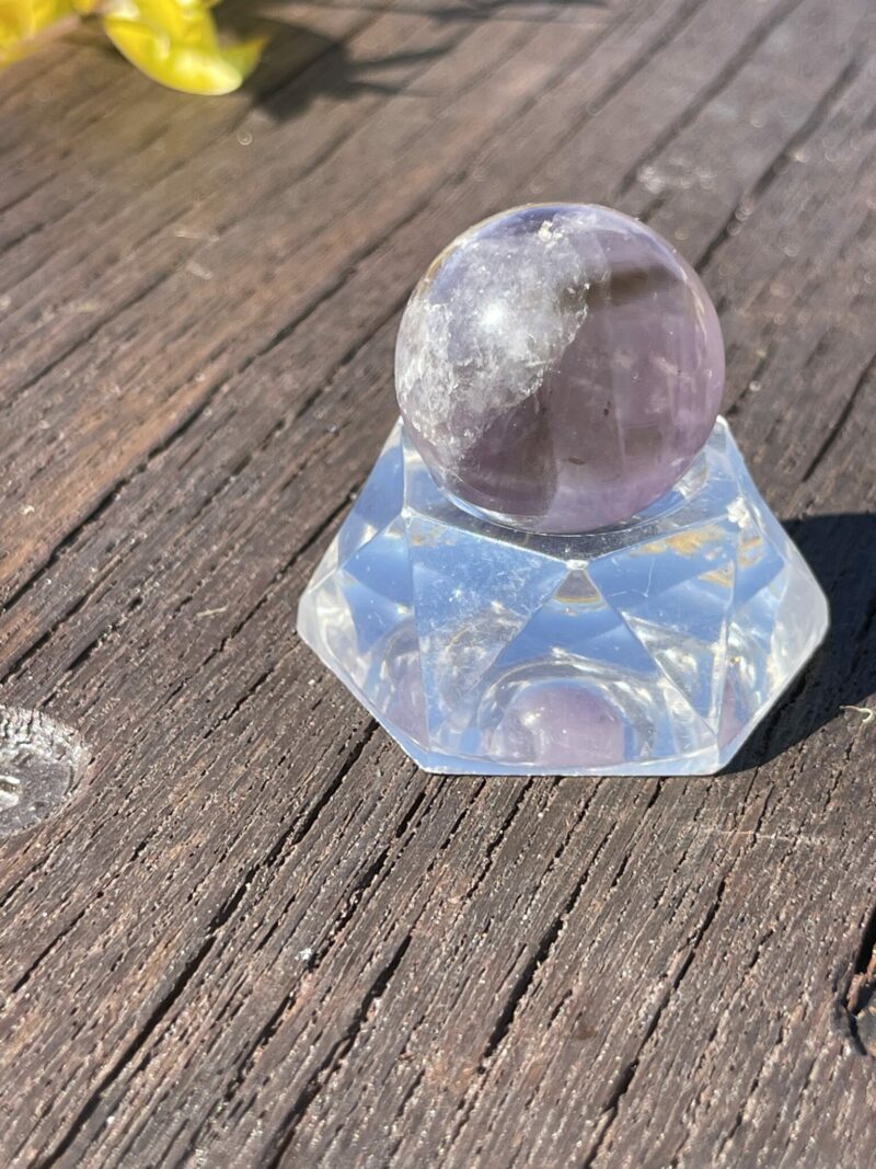 This is cute amethyst sphere 27mm