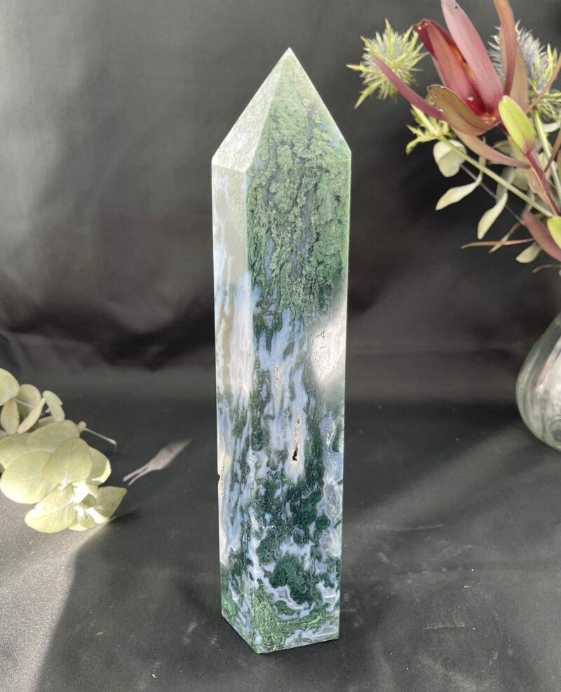 This is Dark Moss agate magical tower 1.8kg