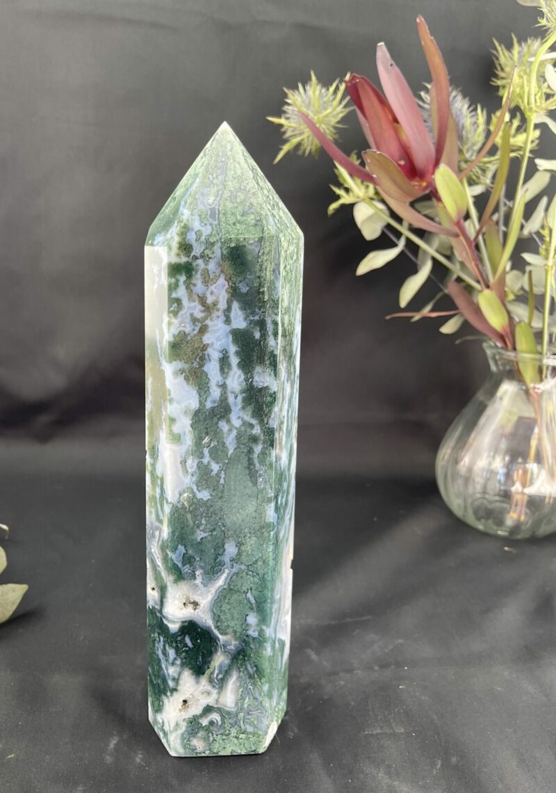 This is Dark Moss agate magical tower 1.8kg