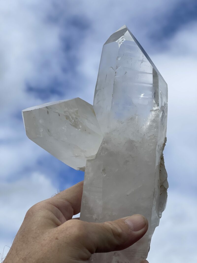 This is Magnificent Clear Quartz Bridge for Spiritual Connection – 1.39kg