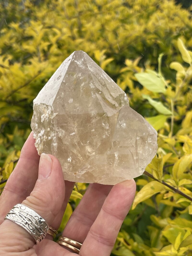 This is Stunning Clear Citrine Lightbrary – 326g