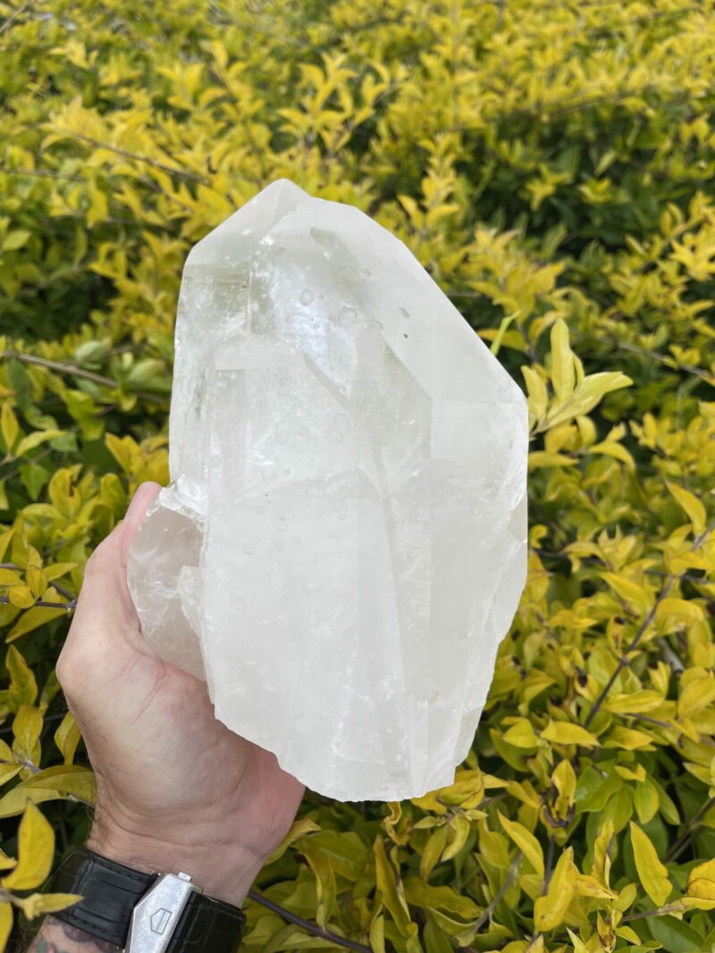 This is Twin & Tabby Clear Quartz Master Marvel – 3.18kg