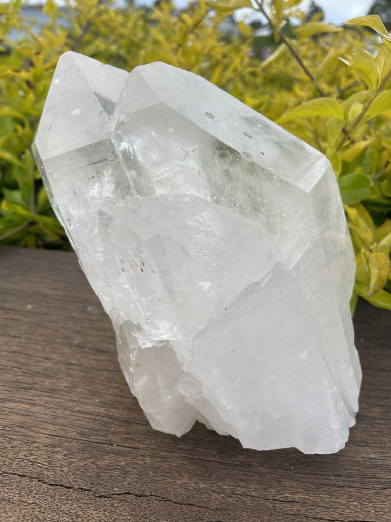 This is Twin & Tabby Clear Quartz Master Marvel – 3.18kg