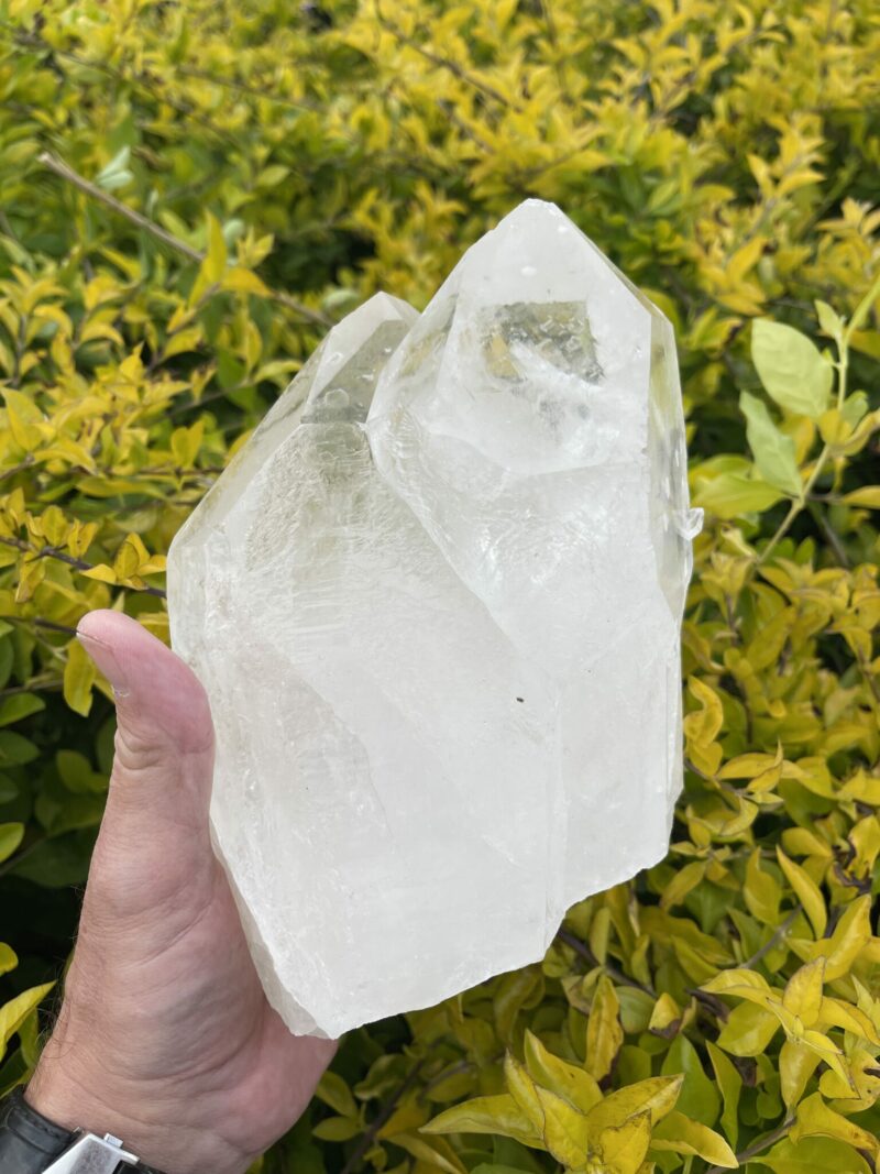 This is Twin & Tabby Clear Quartz Master Marvel – 3.18kg