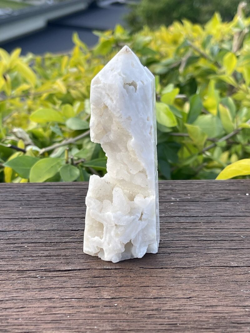 This is Radiant White Calcite Tower (111g)