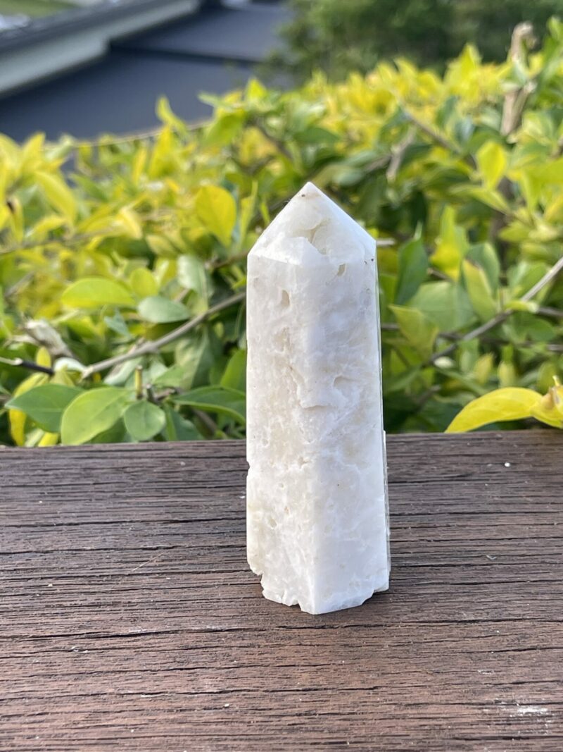 This is Radiant White Calcite Tower (111g)