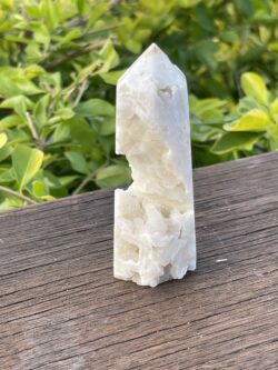 This is Radiant White Calcite Tower (111g)