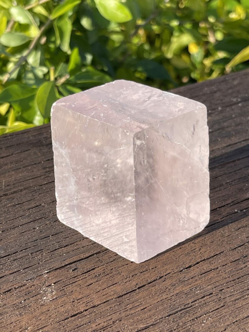 this is Soothing Pink Calcite Cube -  5x5cm 