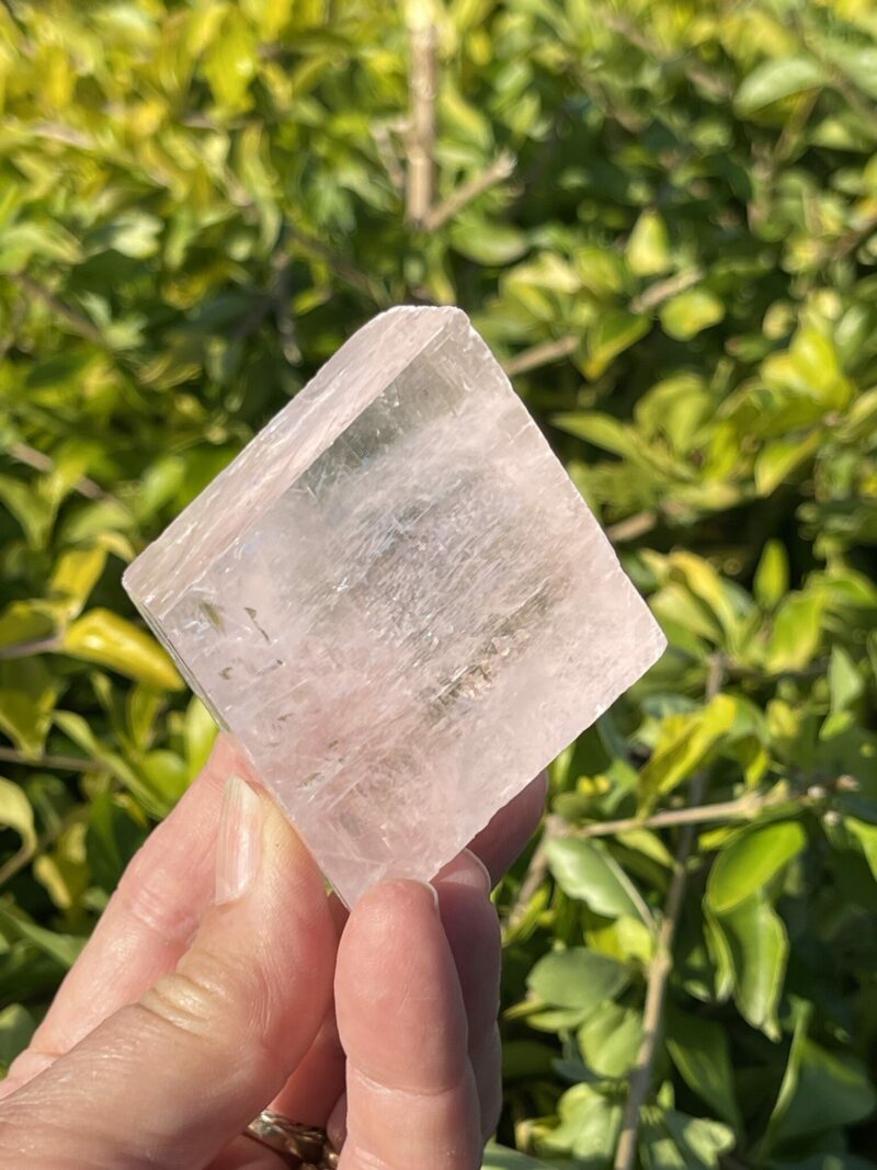 this is Soothing Pink Calcite Cube -  5x5cm 