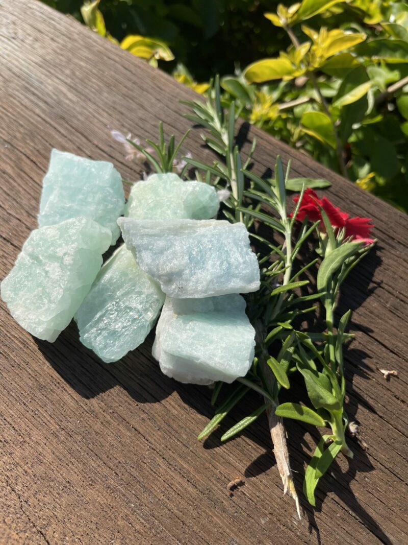 Raw Aquamarine - Embracing the Calm of Deep Waters (35-40g)