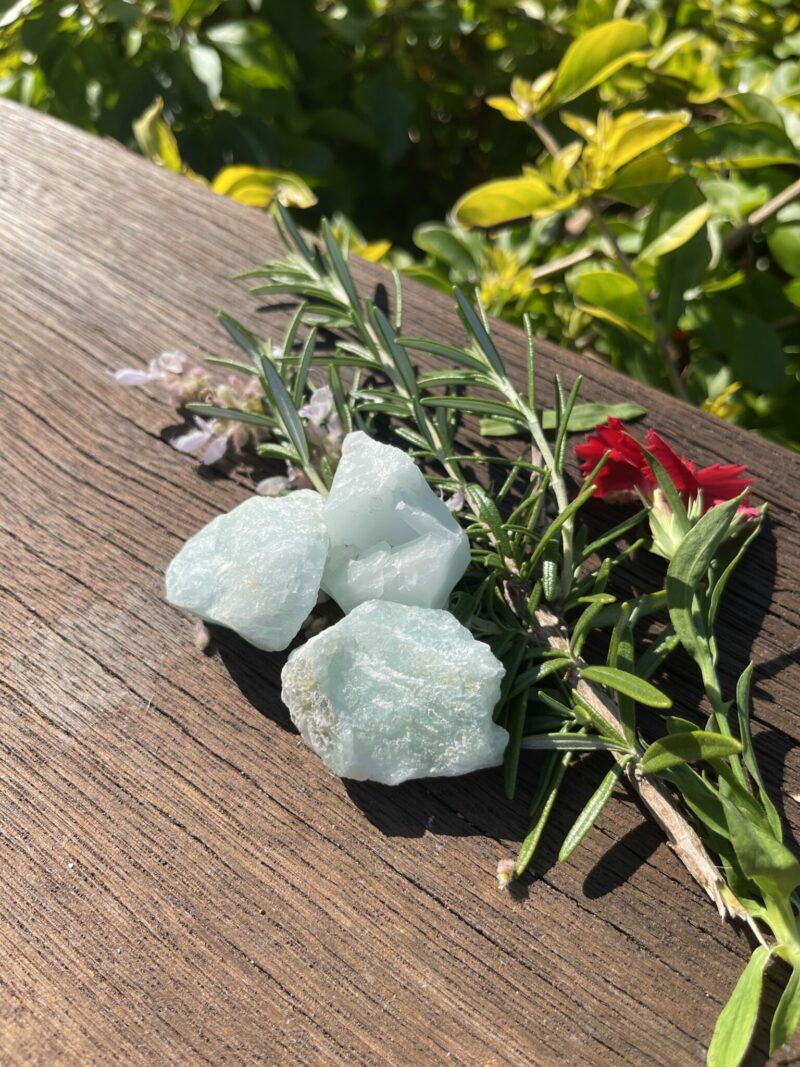 This is Raw Aquamarine - Echoes of the Ocean’s Serenity (20-25g)