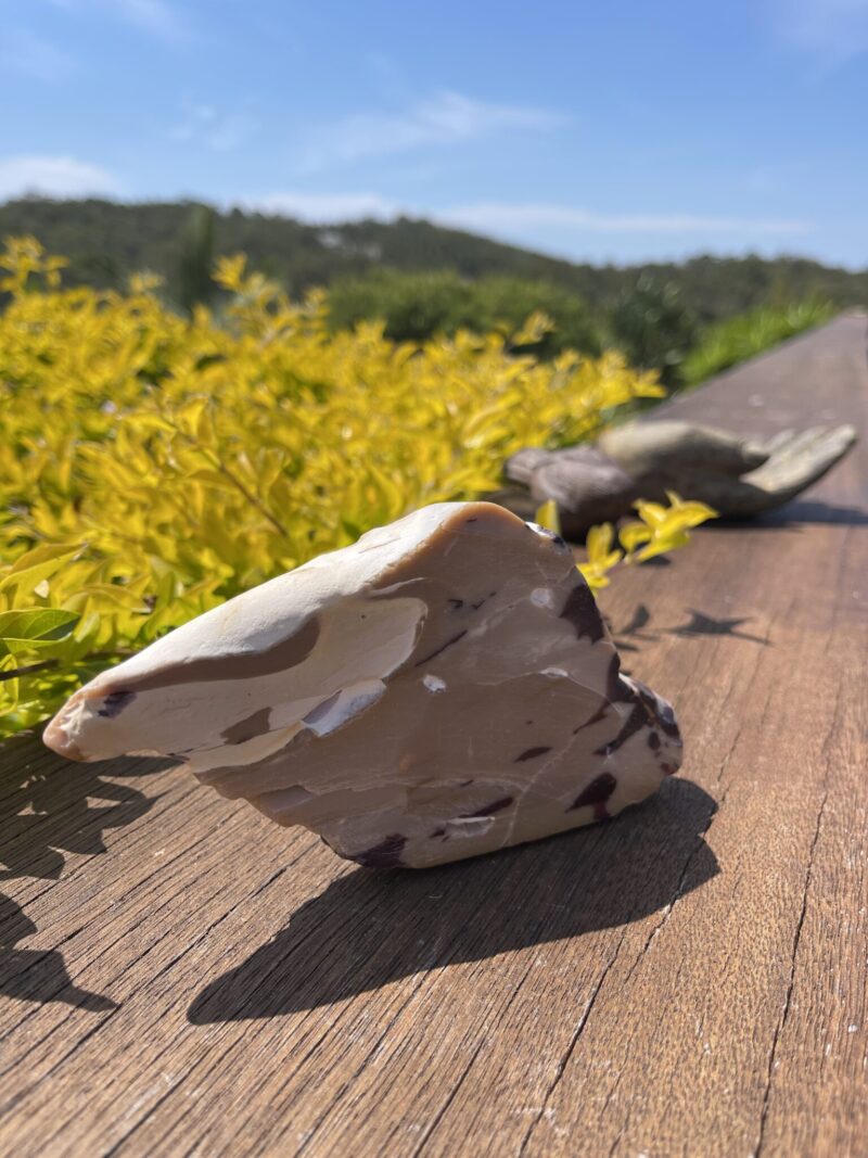 This is Courage-Boosting Mookaite Slice with Earthly Wisdom