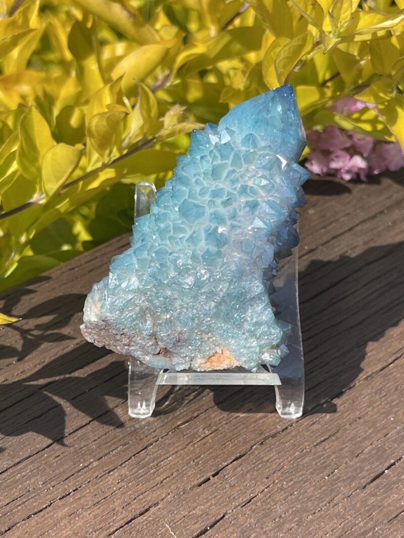 This is Calming Aqua Aura Spirit Quartz Energy Generator