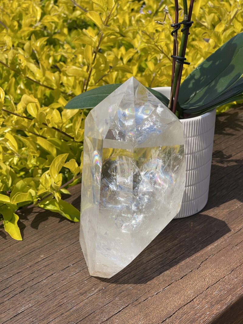 This is AAA Grade Isis Master Clear Quartz Generator – Divine Feminine Power and Healing f