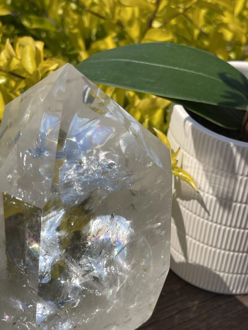 This is AAA Grade Isis Master Clear Quartz Generator – Divine Feminine Power and Healing