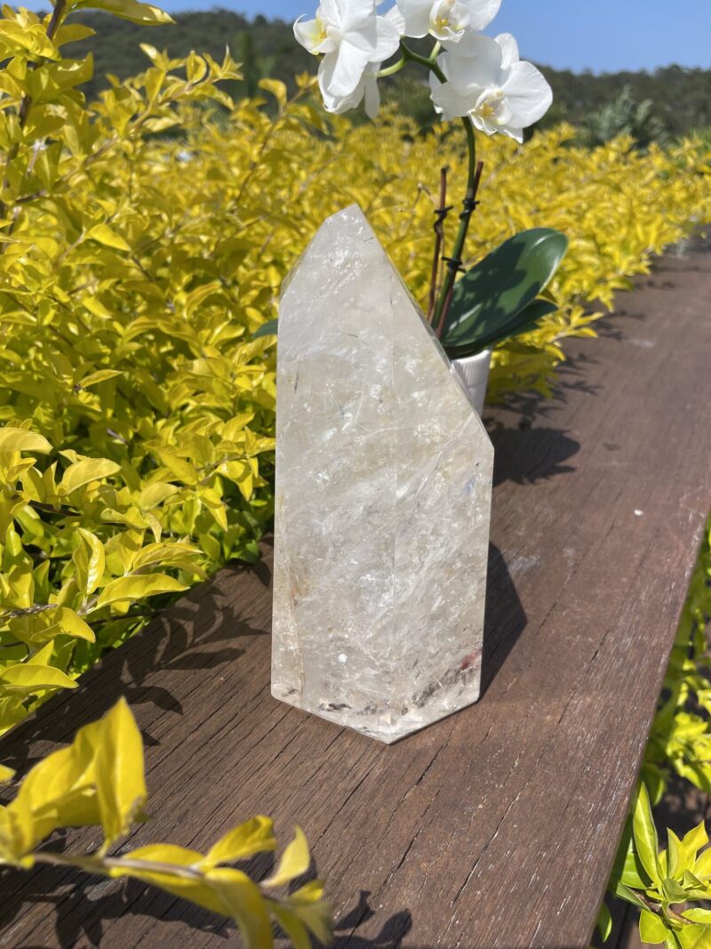 this is Clear Quartz Channeling Generator – Gateway to Infinite Possibilities (3.85kg) a