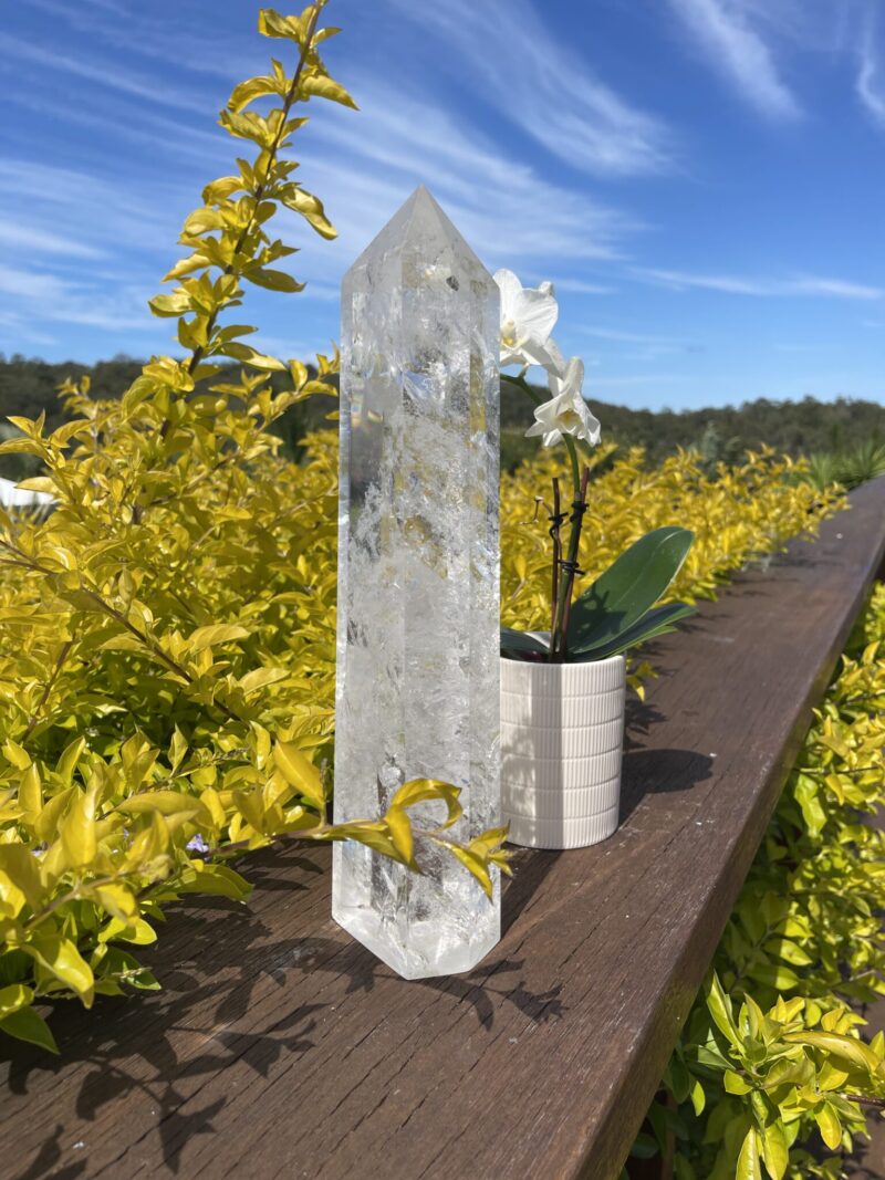 this is unique and Water Clear AAA Rare Clear Rainbow Quartz Generator 2.63kg