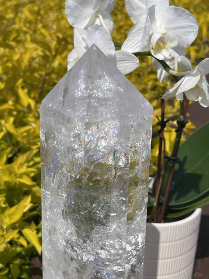 this is Joy Filled AAA Rare Clear Rainbow Quartz Generator 1.81kg