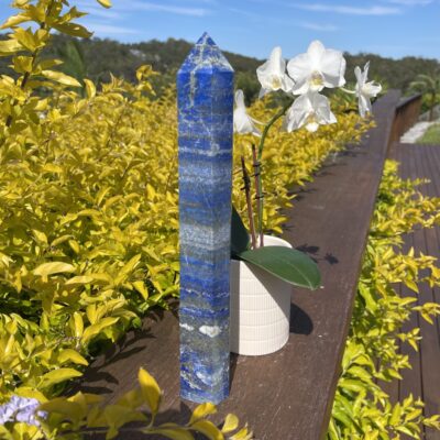 This is Divine Wisdom AAA Lapis Lazuli Generator Tower 1.5kg