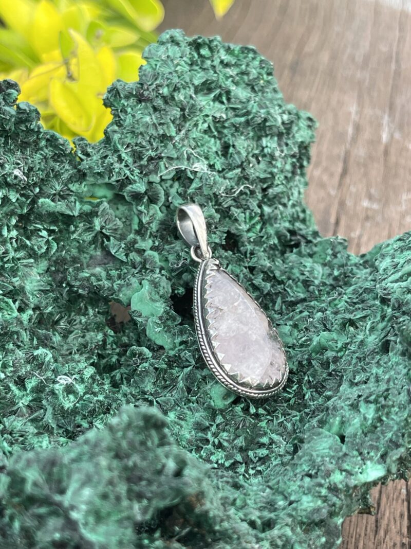 This is Stunning Heavenly Morganite Teardrop Pendant