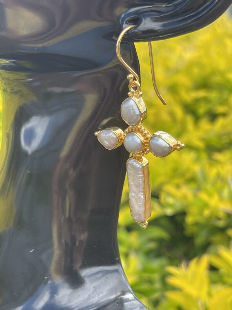 Thee are gorgeous Gold-Plated Rosary Cross Pearl Earrings