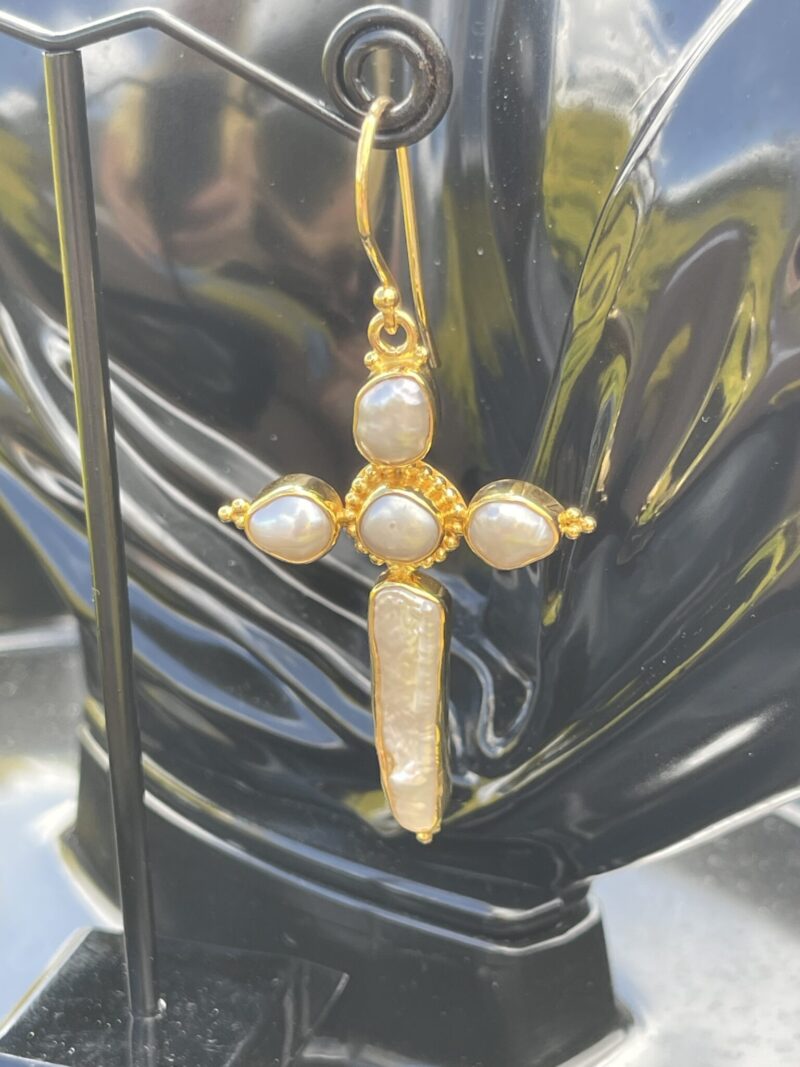 Thee are gorgeous Gold-Plated Rosary Cross Pearl Earrings