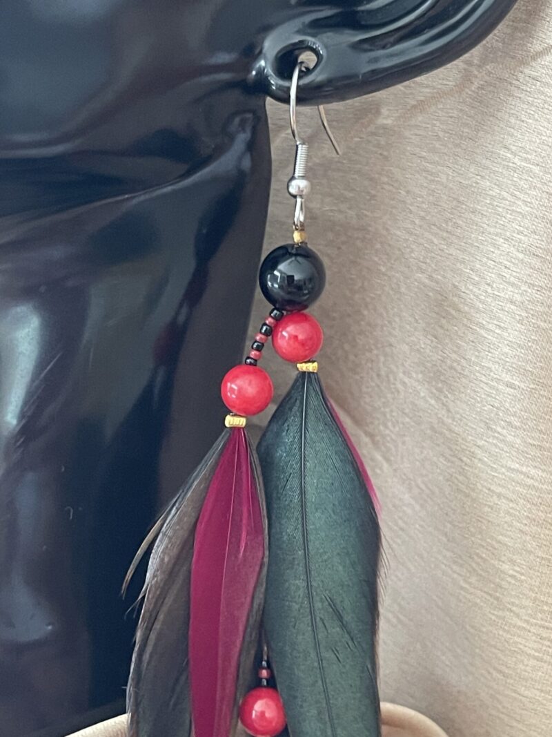 These are Mesmerizing Wine and Black Feather Earrings 20cm 