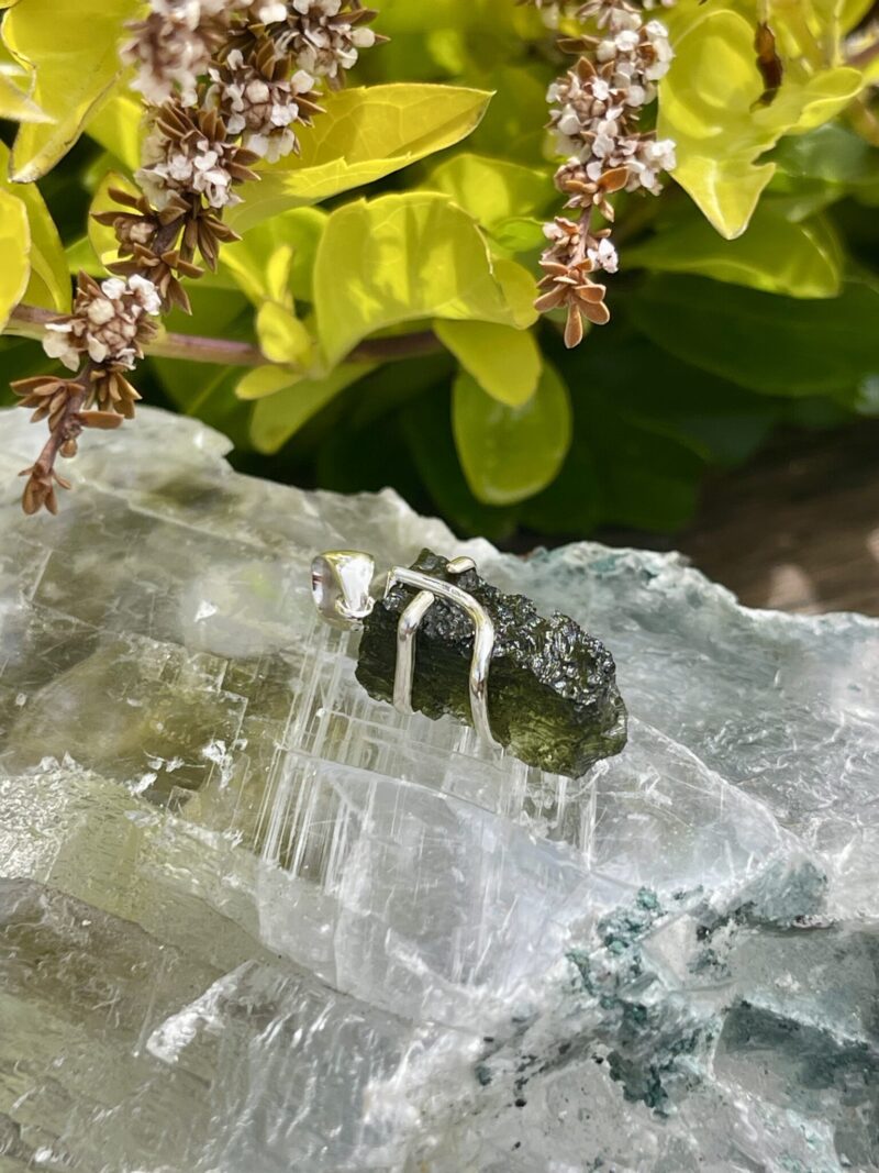 this is Cosmic Grace Moldavite Pendant in Silver M516