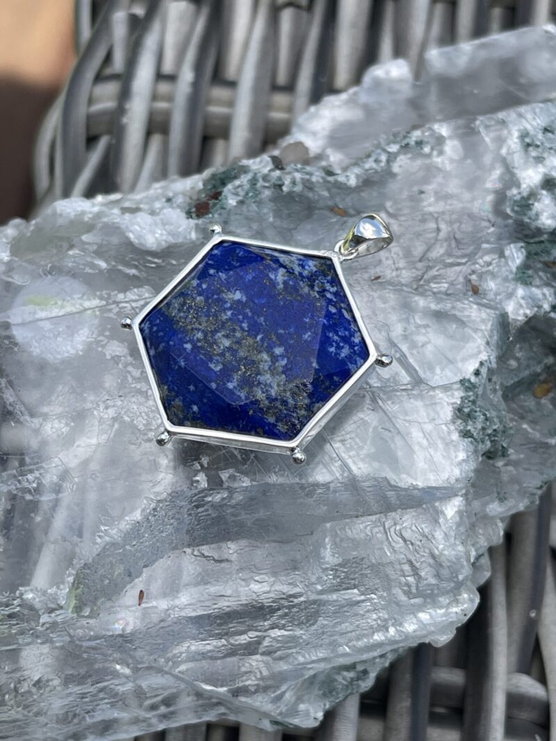 This is Lapis Lazuli Merkabah Star of David Silver Pendant