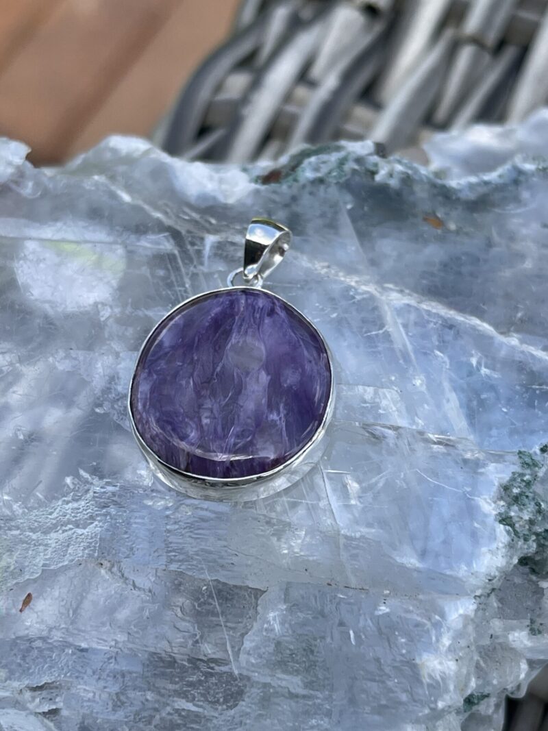 this is Round Charoite Pendant in Silver