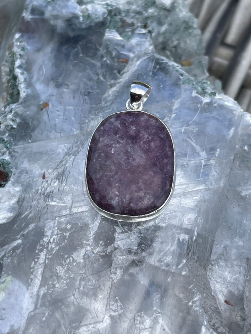 This is Round Lepidolite Pendant in Silver