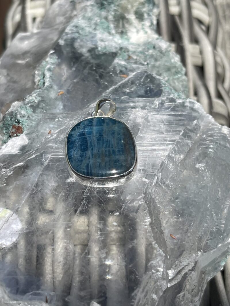 This is Round Blue Kyanite Pendant in Silver