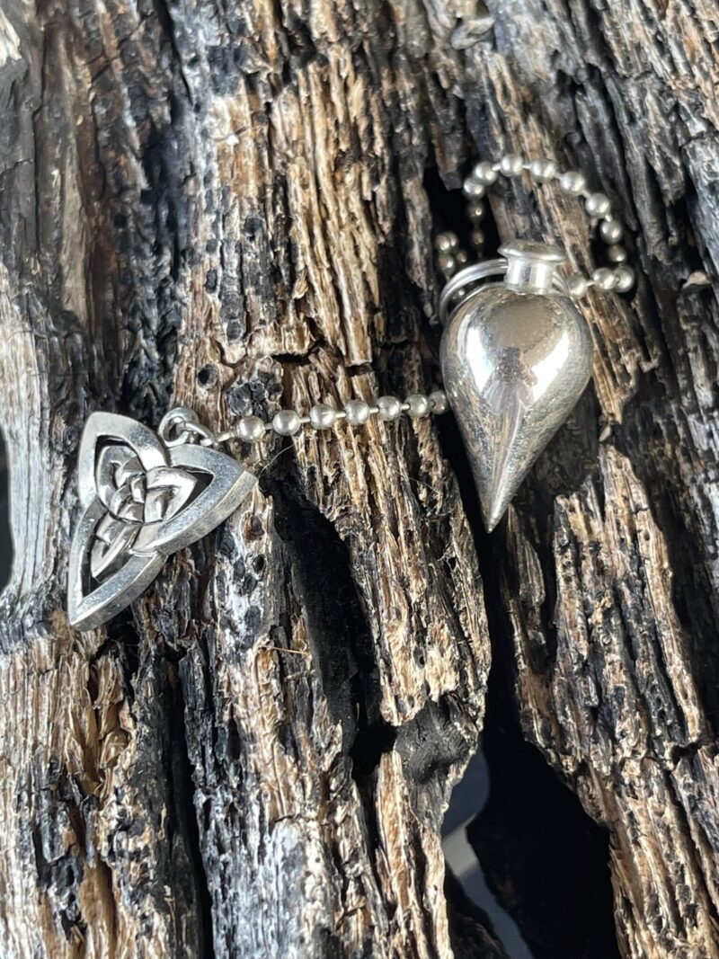 Metal Teardrop Pendulum with Triquetra Symbol