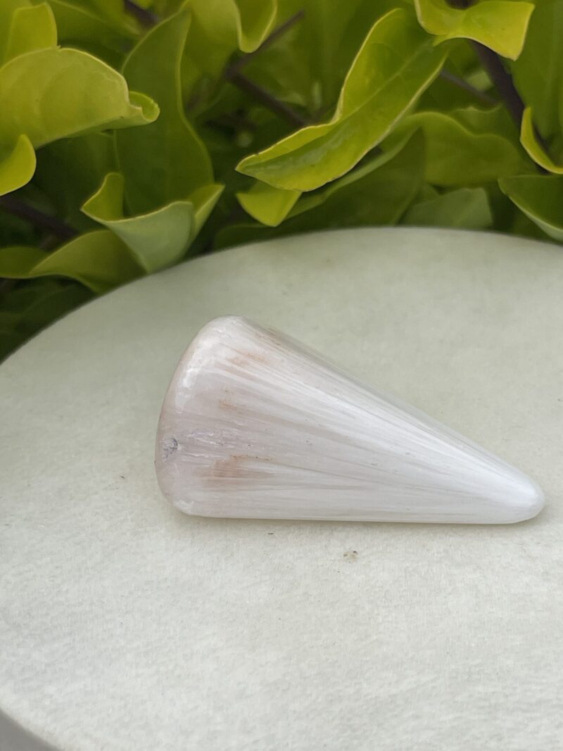 Scolecite Tumble Stone – Serenity, Spiritual Awakening, and Inner Harmony