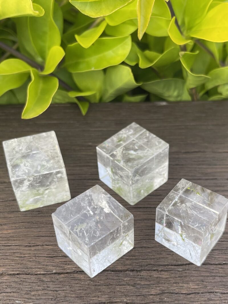 Perfect 2cm Clear Quartz Cube: Amplify Energy with Precision and Clarity