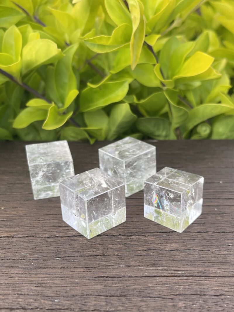 Perfect 2cm Clear Quartz Cube: Amplify Energy with Precision and Clarity