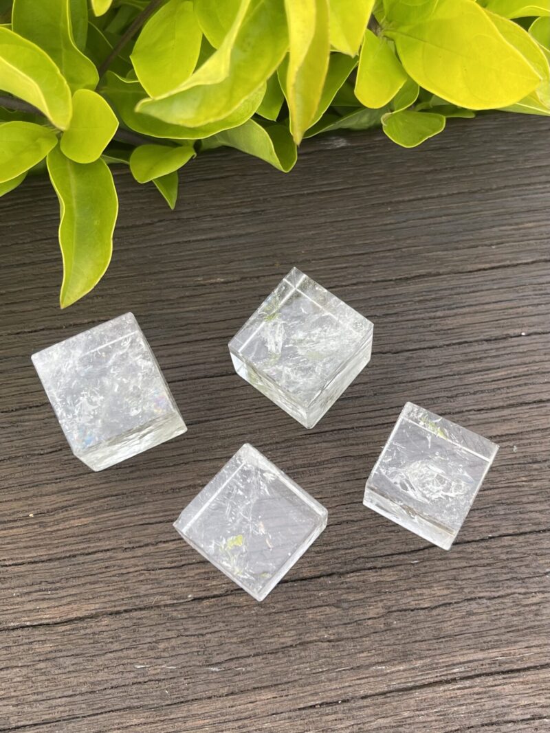 Perfect 2cm Clear Quartz Cube: Amplify Energy with Precision and Clarity