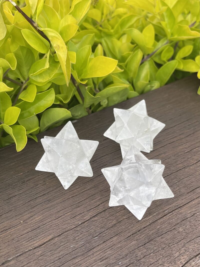 Clear Quartz Dodecagram Star 4.5cm: Amplify Your Energy with Divine Precision